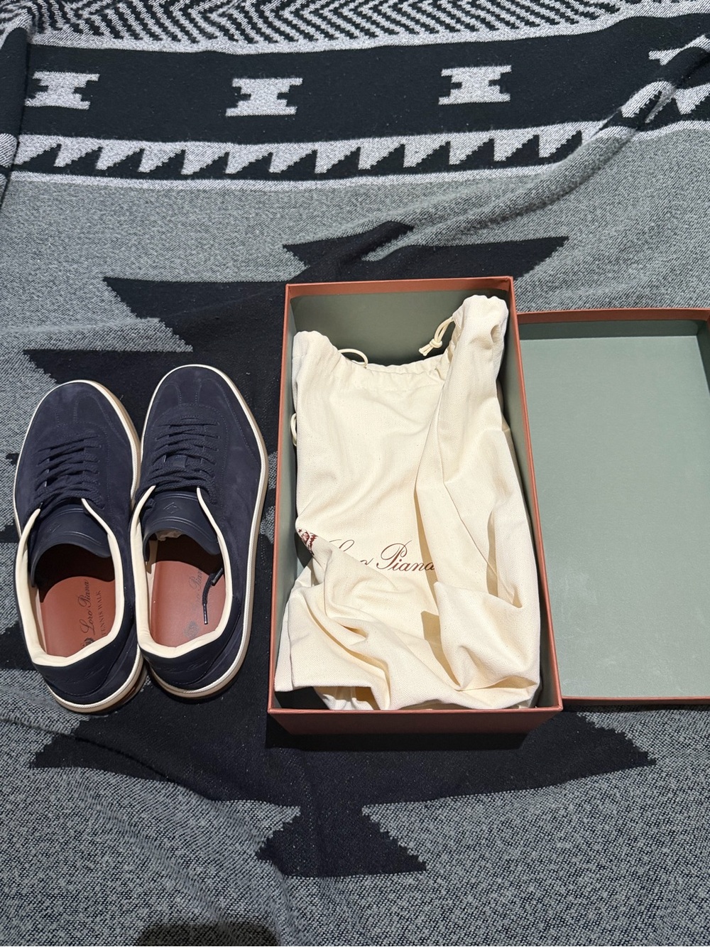 Loro Piana Suede Sneakers in Navy and Cream size EU 43 new - Picture 8 of 8